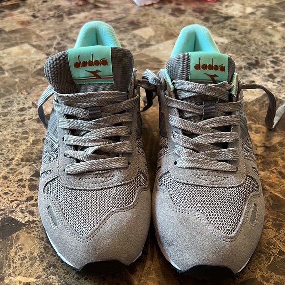 NWOT-Womans Diadora Tennis Shoe - Picture 6 of 6